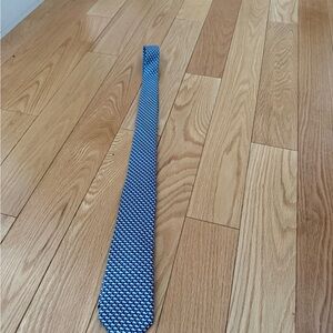 Vineyard Vines Blue and White Whale  Tie